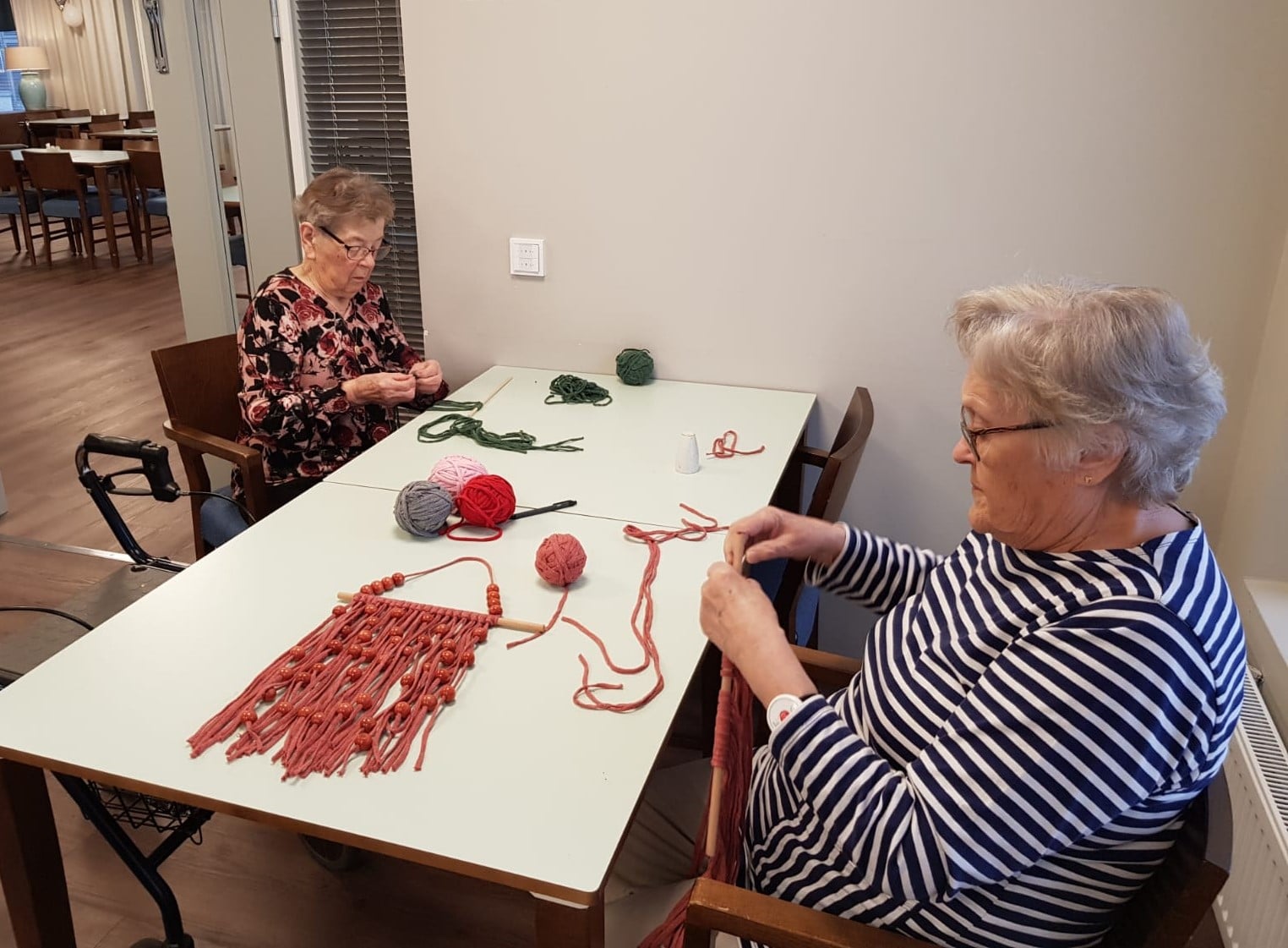 Kädentaitoja Saga Torilinnassa