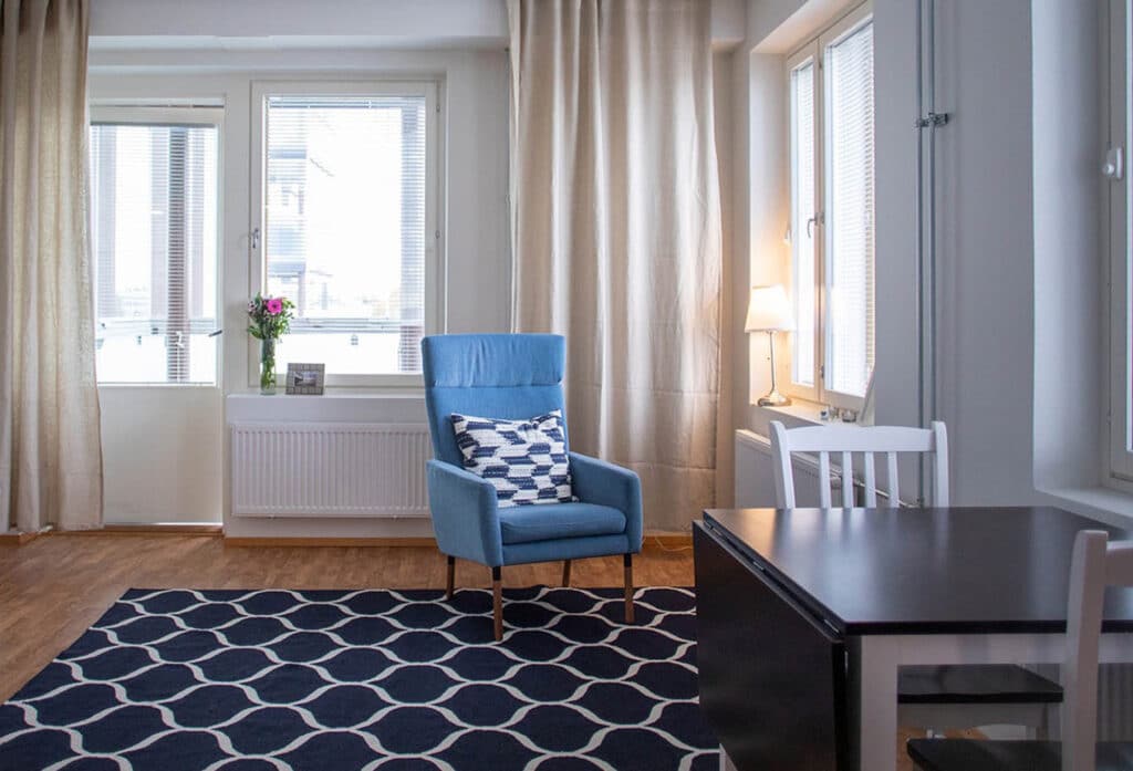 Kaksion Olohuoneessa Tilavaa Palvelutalo Saga Torilinna