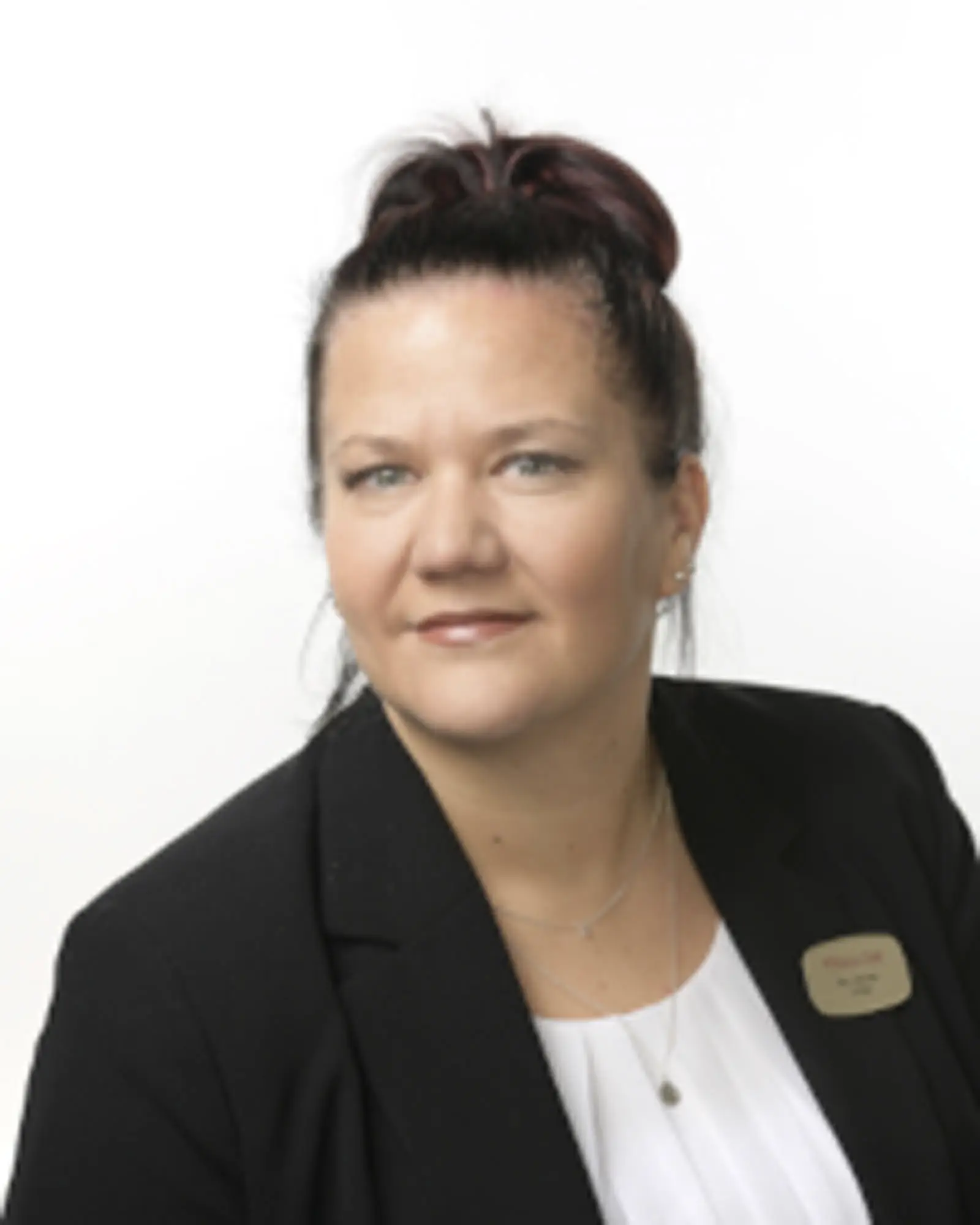 Mia Jokinen Saga Lakeudenlinnan johtaja