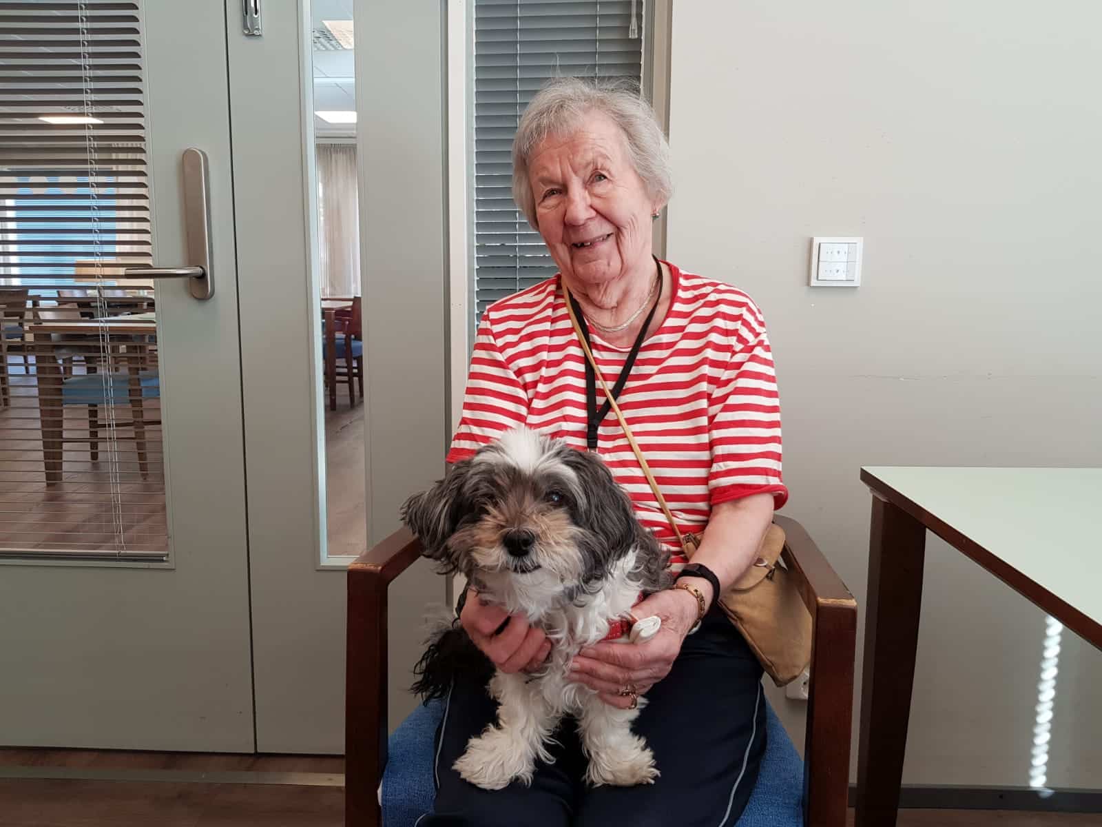 Saga Palvelutalo Torilinnassa Kävi Ihastuttavia Koiravieraita