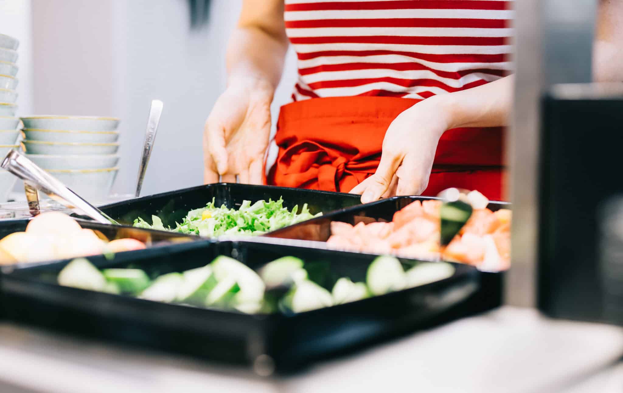 Saga Palvelutalon Omassa Ravintolassa Valmistuu Herkullinen Buffetlounas Myös Ulkopuolisille Asiakkaille