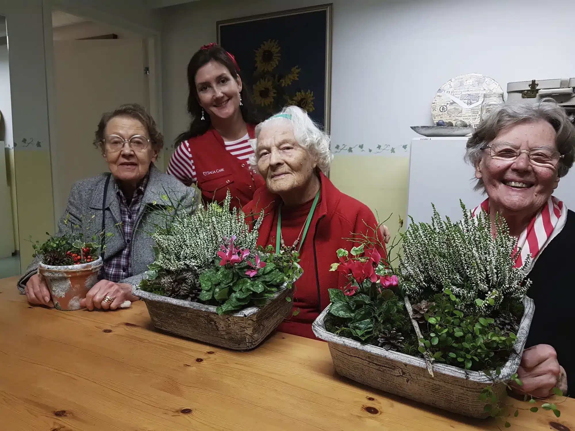 Saga Kaskenpuiston kädentaitokerholaisten syysistutuksia