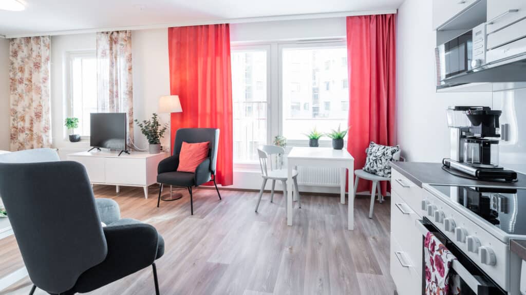 Yksiön Avara Asuinhuone Ranskalaisella Parvekkeella Palvelutalo Saga Salpalinna