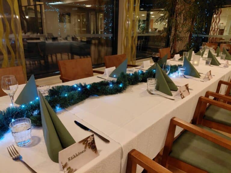 Pikkujoulut Saga Helapuistossa